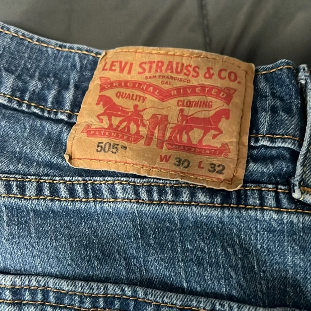 Levis size 30